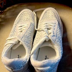 New Universal Thread Womens Persephone Sneakers 91/2 Unique